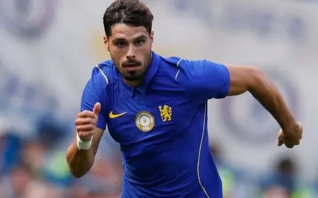 تشيلسي يطلب رقما فلكيا من الهلال لبيع بيدرو نيتو