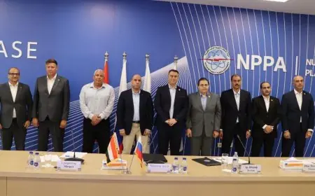 وزير العمل يوزع عقود عمل جديدة لتعزيز المشروع الوطني للمحطات النووية