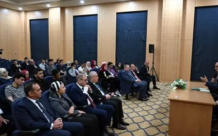 مدبولي يحفز أوائل الثانوية: أتطلع لرؤيتكم تتقلدون منصب رئيس الوزراء ووزراء المستقبل