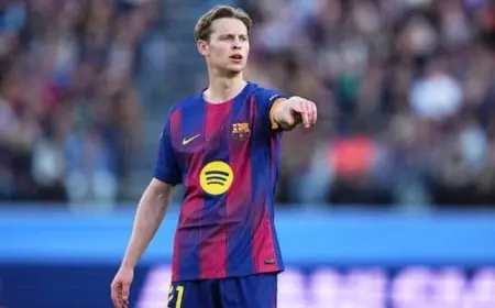عرض الدوري الإيطالي يهدد استمرار دي يونغ مع برشلونة