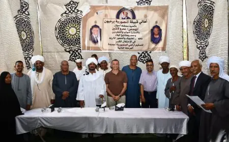 بعد 20 عامًا من الانتظار محافظ أسوان يوزع عقود أراضي المنصورية الجديدة للمستحقين
