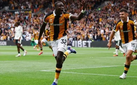 هال سيتي يسجل مفاجأة كبرى ضد مانشستر يونايتد في افتتاحية الدوري الإنجليزي