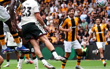 ثنائية هال سيتي تذهل مانشستر يونايتد في بداية مثيرة للدوري الإنجليزي