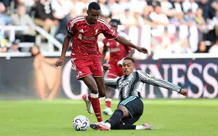ليفربول ينتزع تعادلًا مثيرًا ضد نيوكاسل في الدوري الإنجليزي بدون محمد صلاح