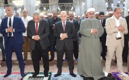 محافظ الغربية يشارك في احتفالات مولد النبي بالمسجد الأحمدي بطنطا
