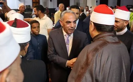 محافظ الإسماعيلية يحيي ذكرى المولد النبوي الشريف في مسجد الدوحة
