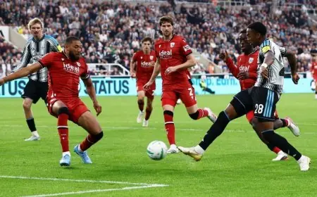 نيوكاسل يشعل المنافسة ويتأهل بقوة إلى الدور الثالث من كأس الرابطة