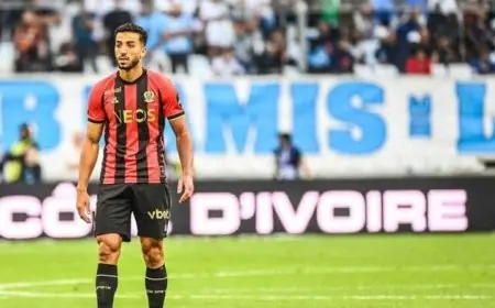 محمد عبد المنعم أساسي مع نيس ضد باريس في الدوري الفرنسي