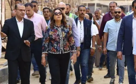 وزيرة التنمية المحلية تتابع تقدم المرحلة الثانية لتطوير سوق العتبة في القاهرة