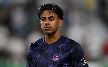 الركراكي يكشف أسرار اجتماعه المحوري مع لامين يامال لتمثيل المغرب