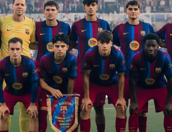 فليك يكشف عن اللاعب الناشئ الأكثر إبهارًا في تدريبات برشلونة بدلًا من حمزة عبد الكريم
