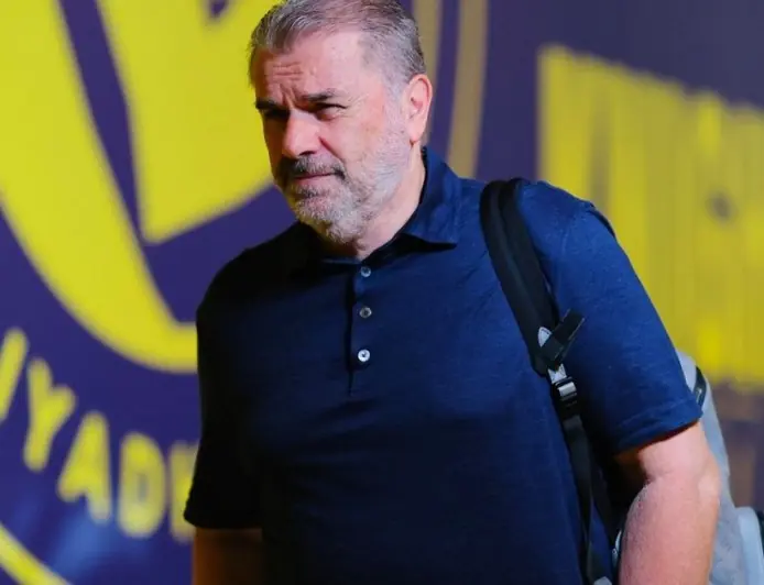 مدرب النصر بوستيكوغلو يعرب عن دهشته من جدول المباريات المكثف في بداية الموسم