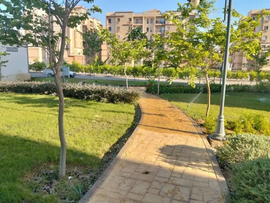 وزيرة الإسكان تشرف على تحسين الخدمات وتطوير مدن العبور والشروق وبدر