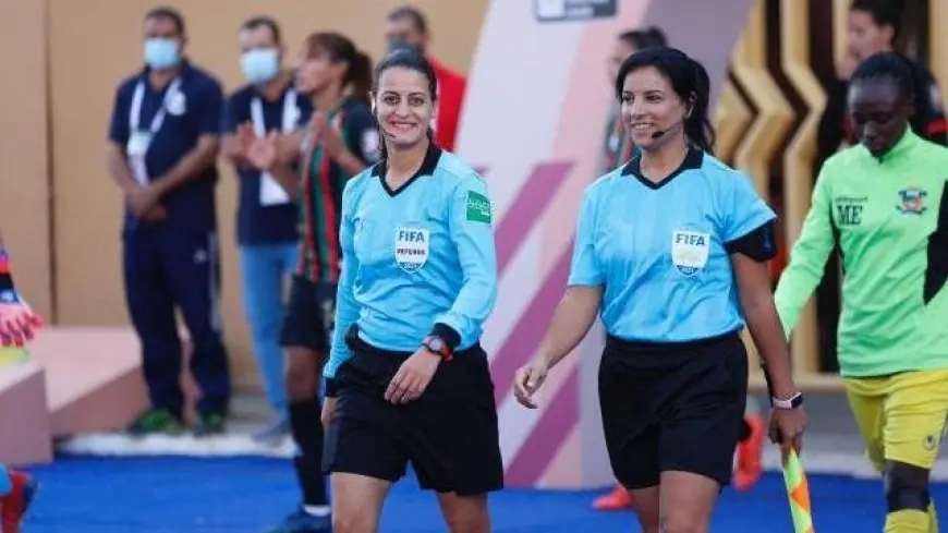 حكم مصري يقود مباراة غانا والكاميرون في كأس أمم أفريقيا للسيدات