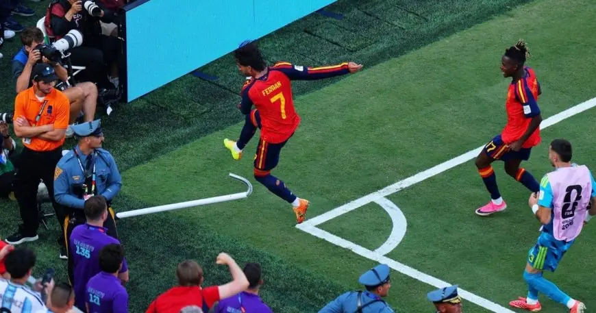 برشلونة يرفع الراية البيضاء في سباق فيران توريس ويرفض تحسين العرض المالي للراتب