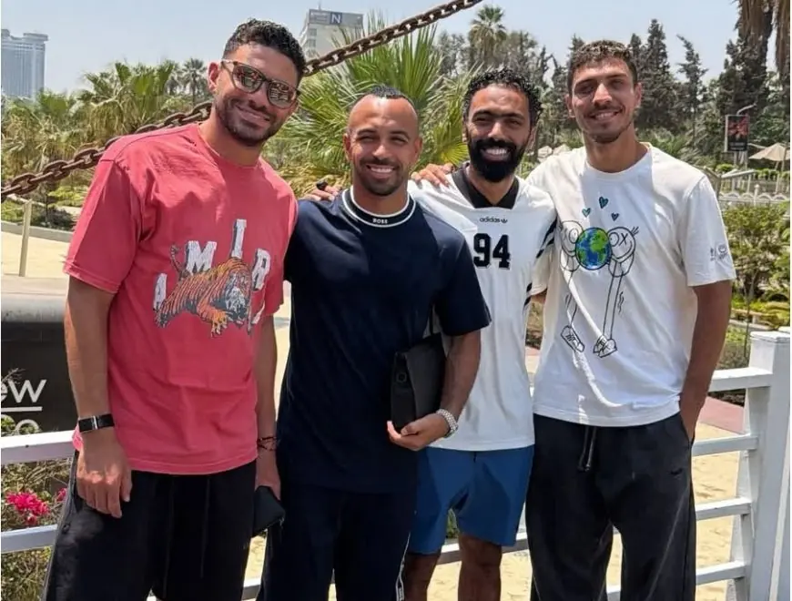 صورة جديدة تجمع أفشة وثلاثي الأهلي