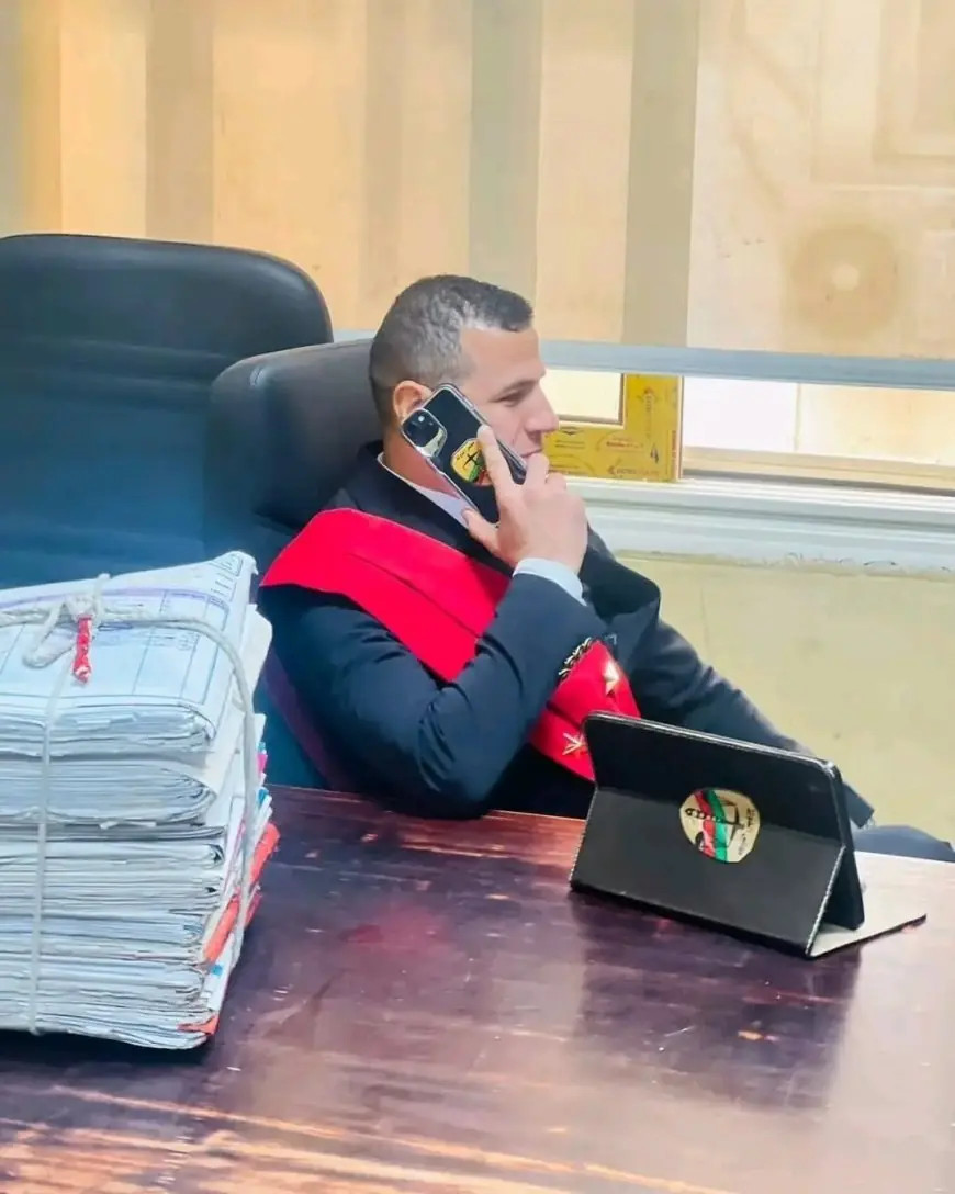 أحمد موسى يفضح الحقيقة وراء خدعة فيديوهات القاضي المزيف على المنصة والوشاح