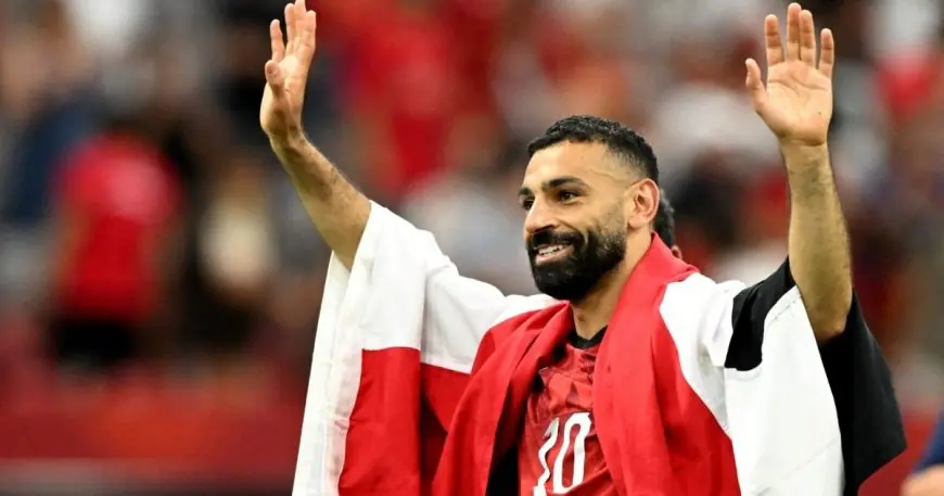 طرابزون يطلق 100 ألف قميص لمحمد صلاح ويكشف عن رقمه الجديد