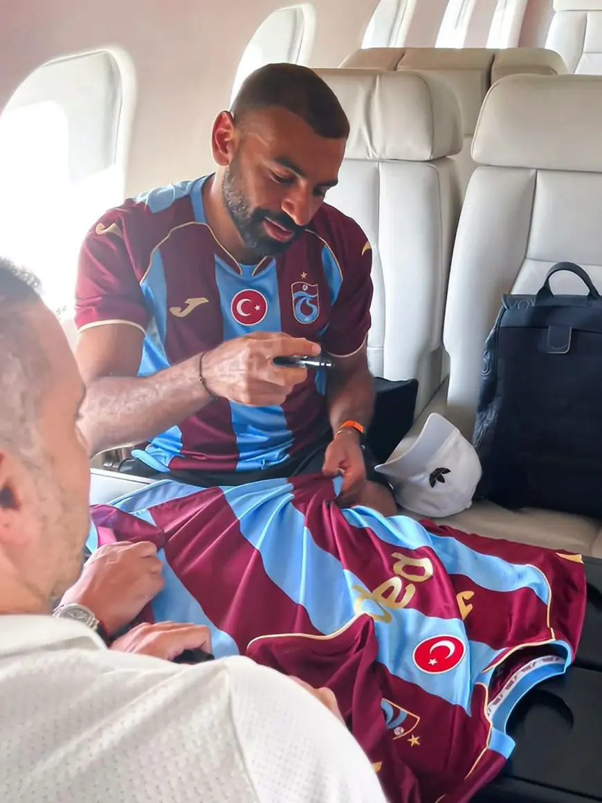 شاهد الصور الأولى لمحمد صلاح بقميص طرابزون سبور التركي