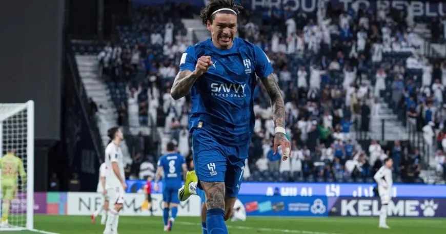 طرابزون سبور يسعى لتعزيز هجومه بضم مهاجم الهلال بعد استهداف محمد صلاح