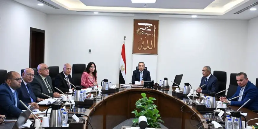 مدبولي يطالب بالإسراع في إنجاز مشروعات المياه والصرف لتعزيز جودة الخدمات