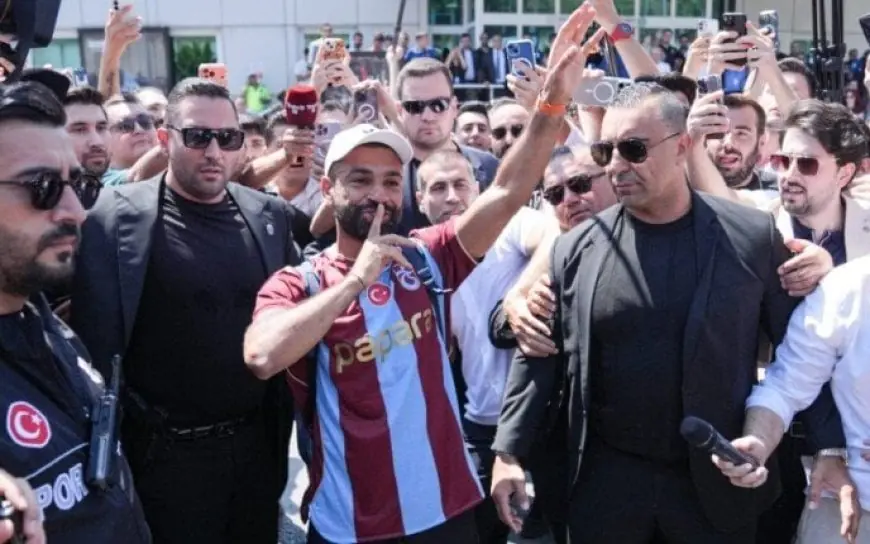 وزير الصناعة التركي يبعث برسالة إلى طرابزون سبور بعد التعاقد مع محمد صلاح «فيديو»