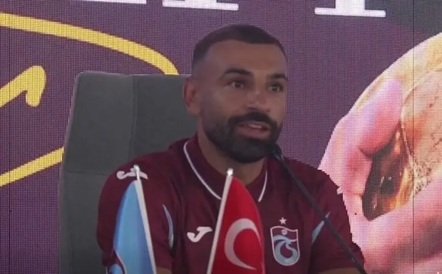 «أود أن أتعلم التركية».. أول تعليق لمحمد صلاح خلال تقديمه لجماهير طرابزون سبور