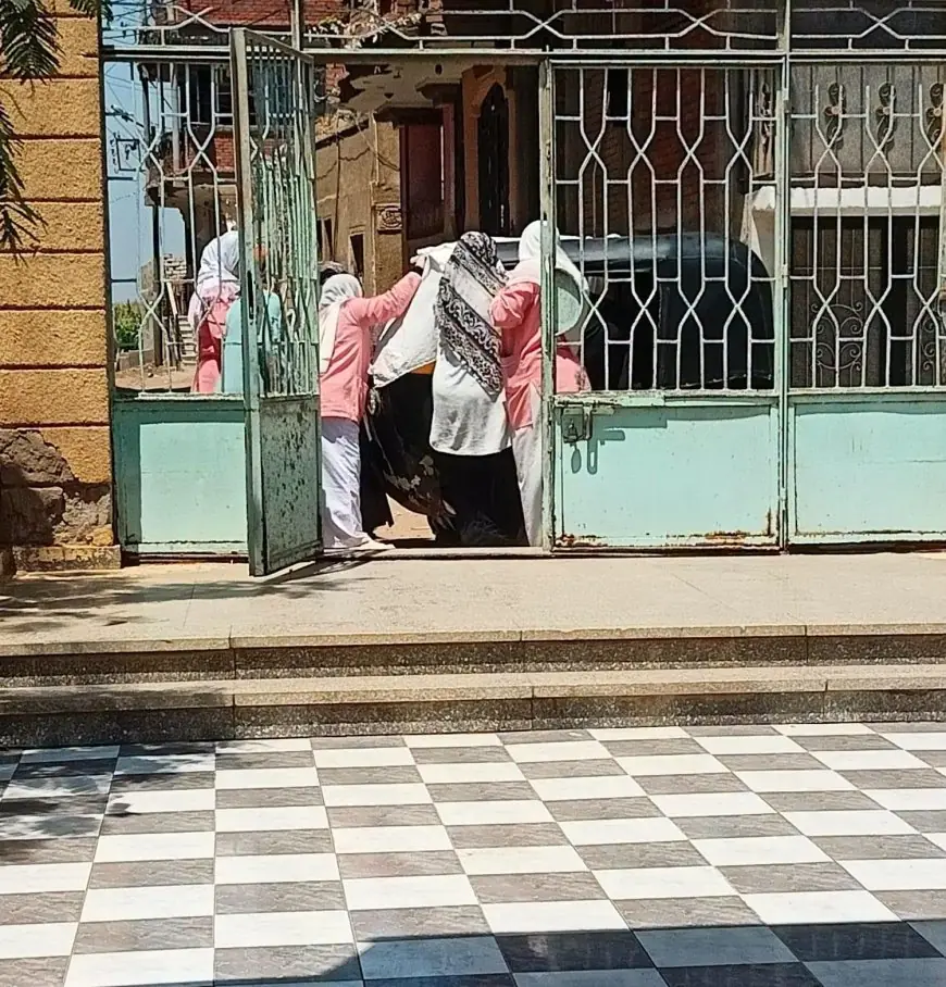 إنقاذ مذهل لأم وطفلها بعد ولادة غير متوقعة داخل توكتوك بالقليوبية