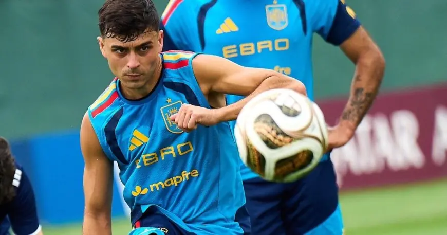 بيدري يلتزم بوعده في كأس العالم ويعرض لون شعره الجديد الجريء