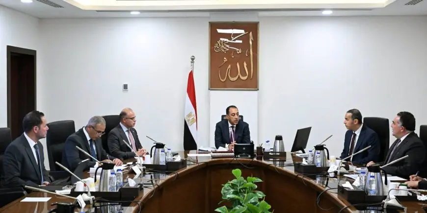 مدبولي يمتدح إنجازات البورصة مع ارتفاع قيمة التداول اليومي إلى 15 مليار جنيه