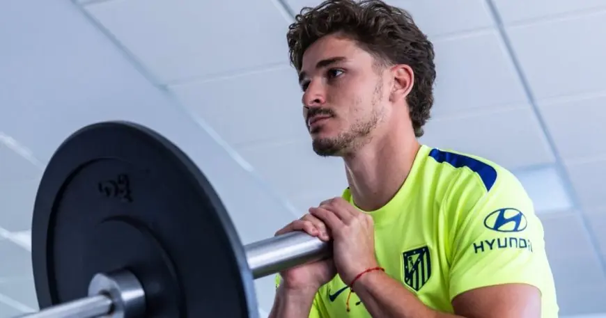 خوليان ألفاريز يستأنف تدريباته مع أتلتيكو مدريد استعداداً للقاء المرتقب