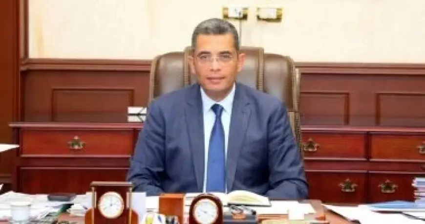 محافظ البحر الأحمر يفرض غرامة 100 ألف جنيه وسحب سيارة المياه لمخالفي الأسعار