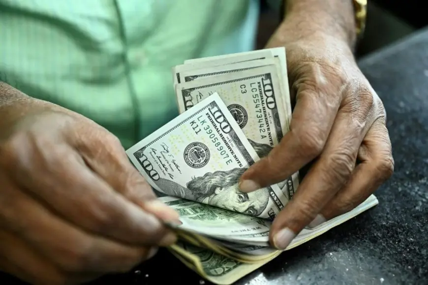 ارتفاع سعر الدولار يتجاوز الـ 50 في ختام التعاملات البنكية اليوم