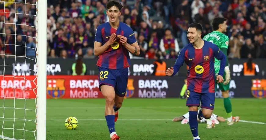 ديكو يطمئن بيرنال بأن رودري لن يستولي على مكانك في برشلونة