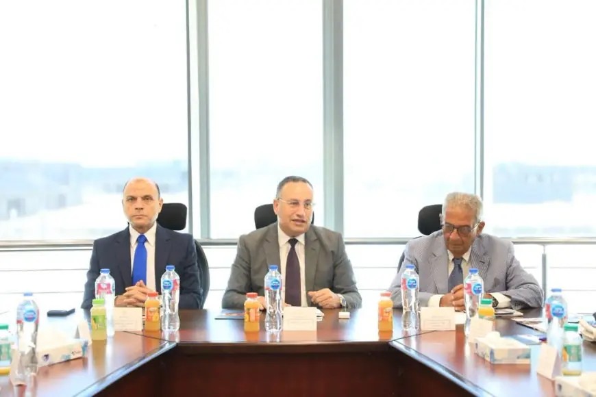 عمرو موسى يتولى رئاسة مجلس أمناء جامعة طنطا الأهلية