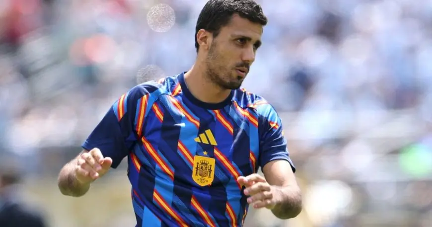 تقارير تكشف رفض مانشستر سيتي للعرض الثاني من برشلونة لضم رودري