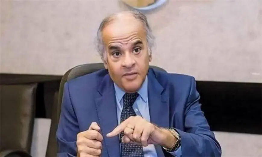 ممدوح عباس في رسالة غامضة: «عصابة هبطت على الزمالك بالمظلة»