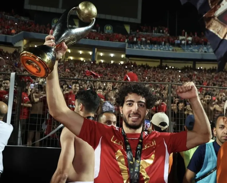 محمد هاني بطل المواقف الصعبة وعموتة يشيد به كأفضل لاعب في الأهلي