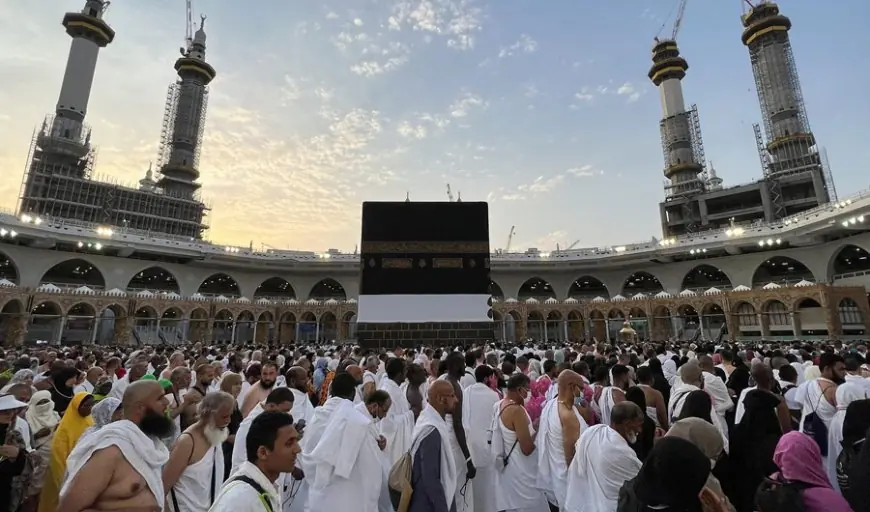 زيادة متوقعة 5 آلاف جنيه: كيف تؤثر الإعاشة الجبرية على ارتفاع أسعار العمرة