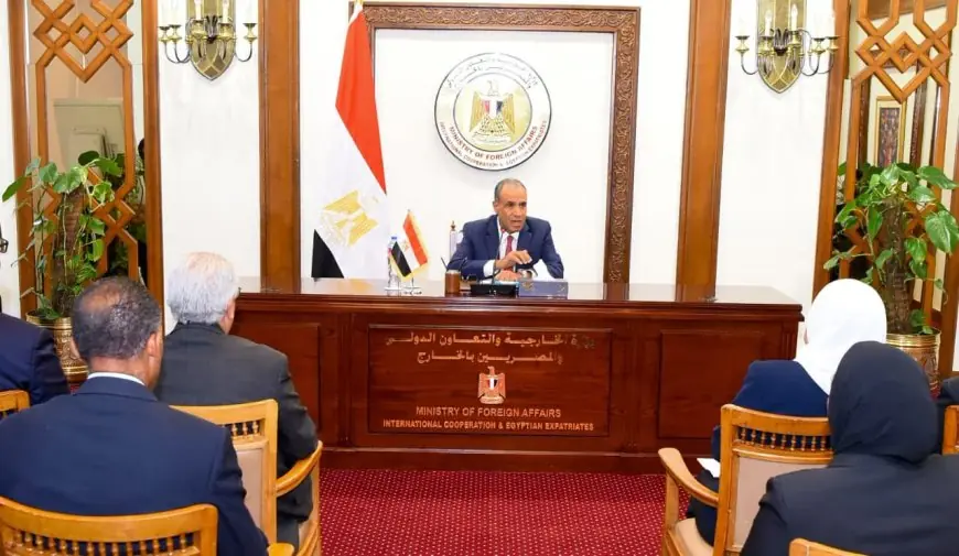 وزير الخارجية يكشف آخر تطورات التعاون الدولي والمنح والقروض