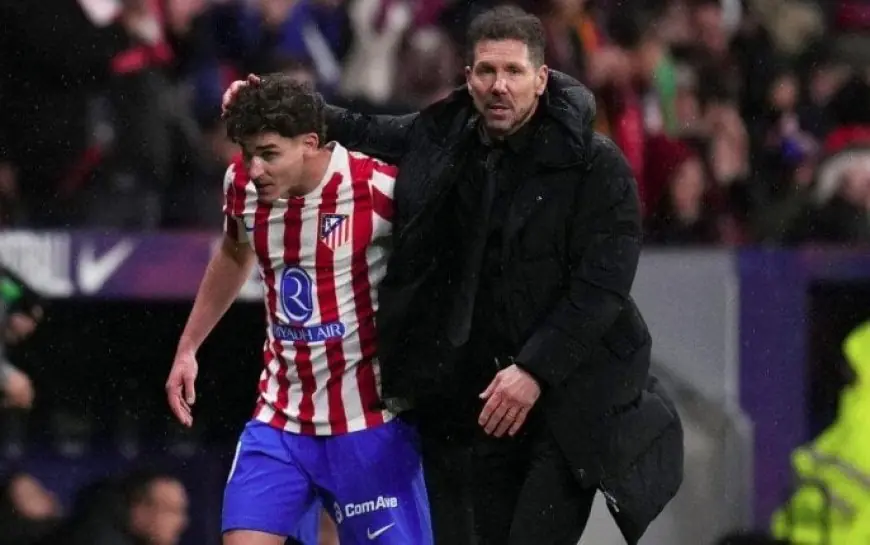 إعلان مفاجئ قبل بداية الدوري الإسباني.. سيميوني يستبعد ألفاريز من مباراة أتلتيكو مدريد ومالاجا