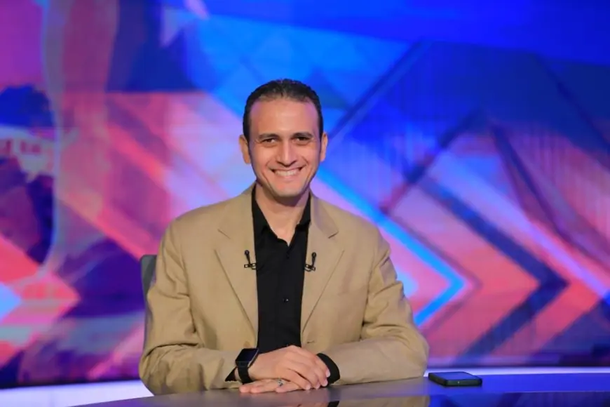 سامح سمير: مواجهة العمالقة بين الأهلي وبرشلونة