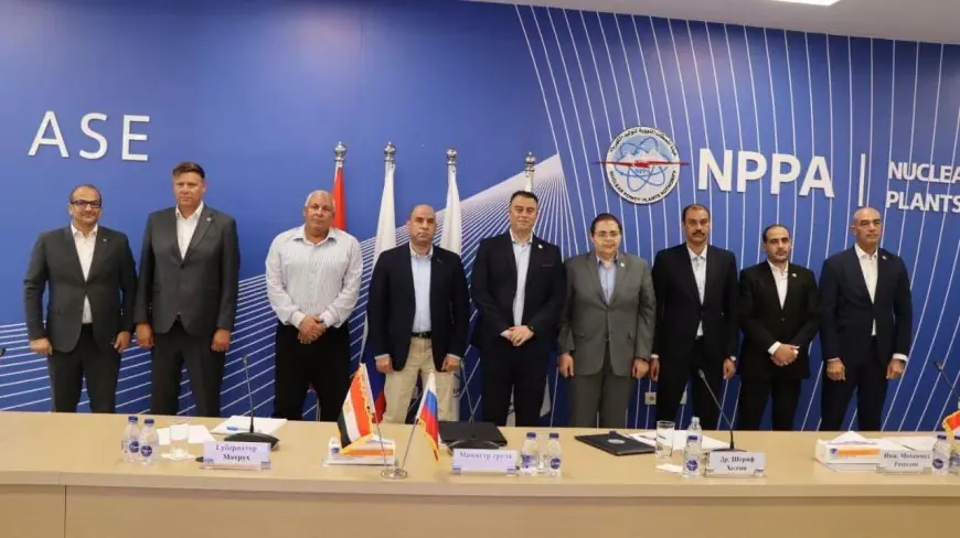 وزير العمل يوزع عقود عمل جديدة لتعزيز المشروع الوطني للمحطات النووية