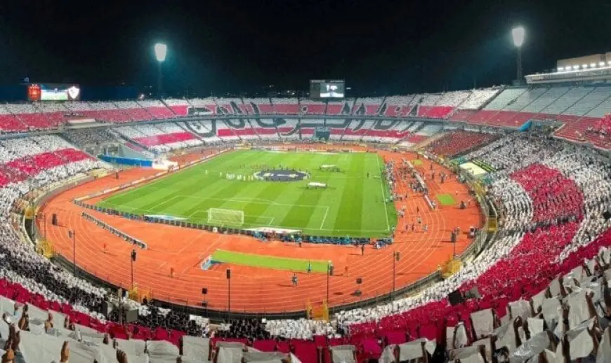 لاعبو الزمالك يهديان الجماهير قميصين بالرقم «1» قبل مواجهة الاتحاد السكندري