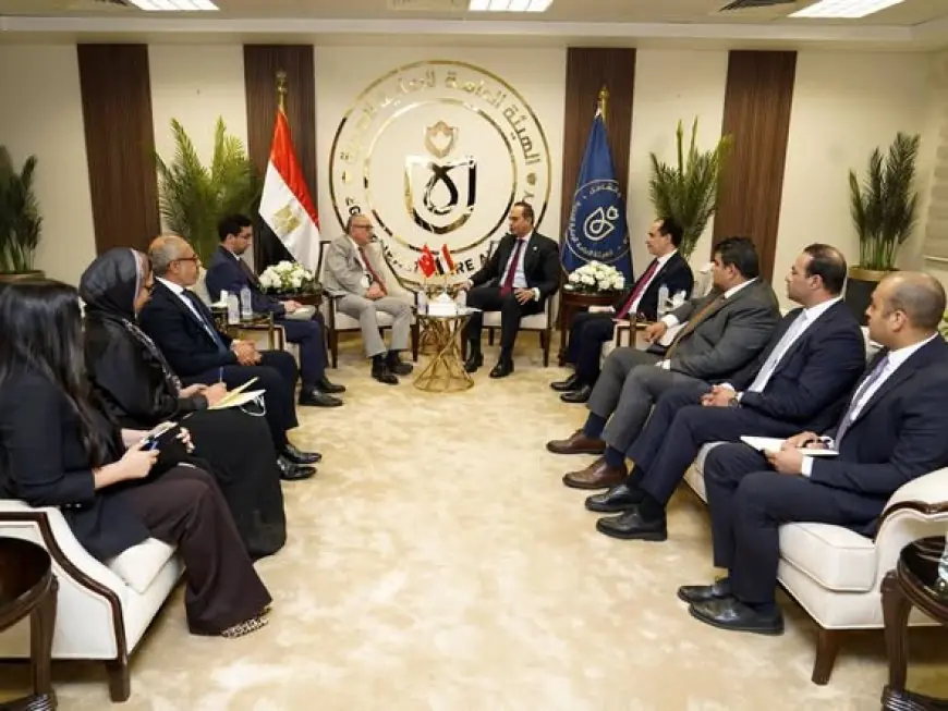 رئيس الرعاية الصحية يبحث تعزيز التعاون في التدريب وبناء القدرات مع السفير التركي