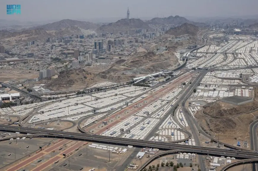 أمطار غزيرة تهطل على منطقة مكة المكرمة
