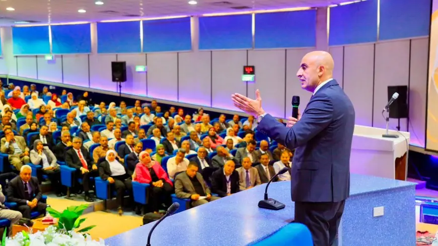 اجتماع وزير التعليم بجامعة قنا مع 1000 قائد تعليمي من 6 محافظات لمتابعة تجهيزات العام الدراسي الجديد