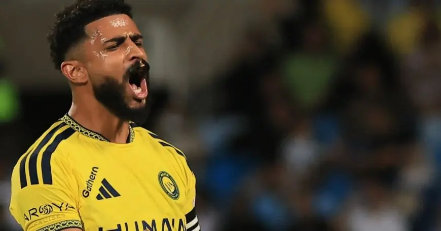 بوستيكوغلو يتخذ قرارًا نهائيًا حول مستقبل عبدالإله العمري مع النصر