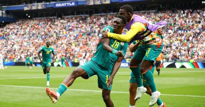 الاتحاد يتحدى ليفربول في سباق التعاقد مع النجم المتمرد سار من كريستال بالاس