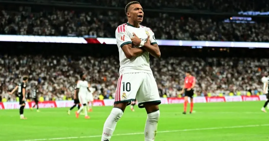 هاتريك مبابي يضيء طريق ريال مدريد لاكتساح ساحق لريال سوسيداد في الليغا